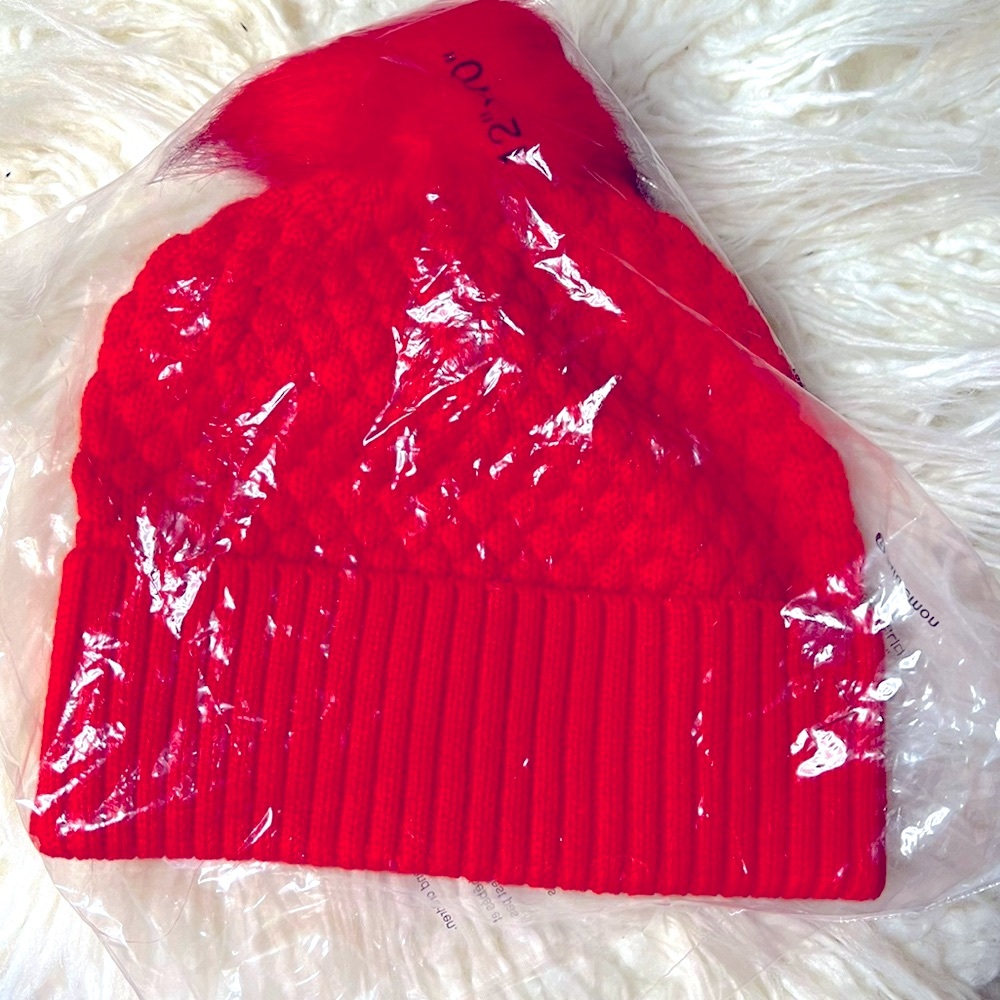 Lululemon LIMITED EDITION Knit Pom Beanie Hat - Picture 3 of 7